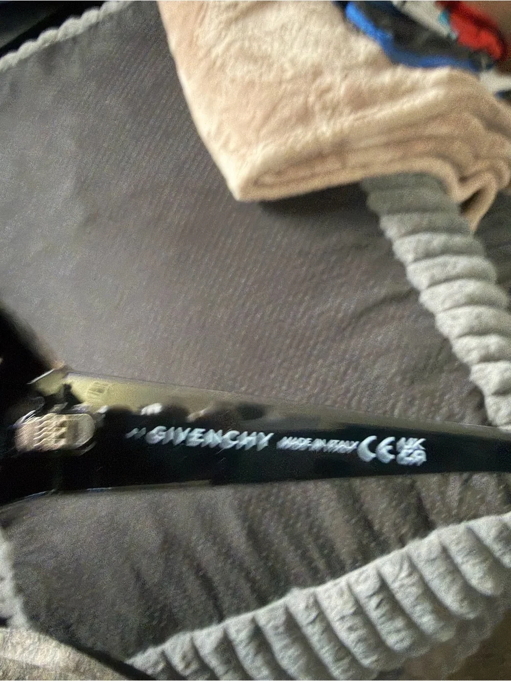 Givenchy GV40098U “Night Bird” shield sunglasses  No case